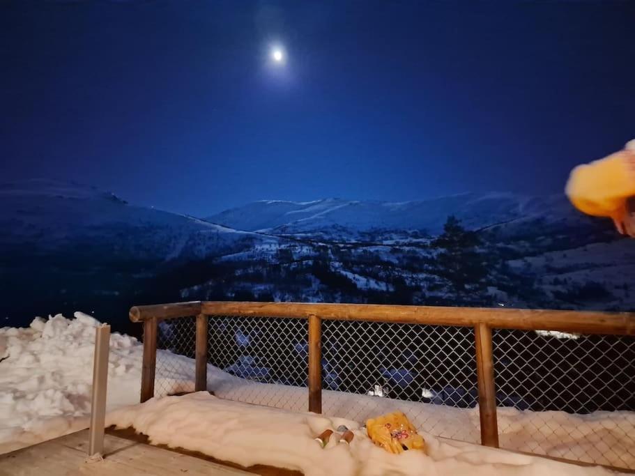 Cabin In Beautiful Surroundings At Harpefossen Nordfjordeid Exterior photo