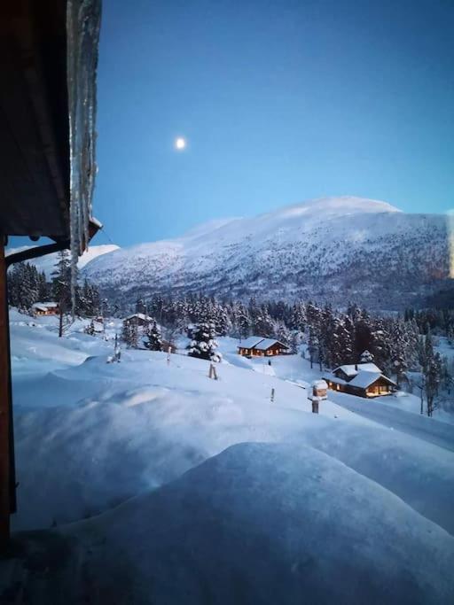 Cabin In Beautiful Surroundings At Harpefossen Nordfjordeid Exterior photo